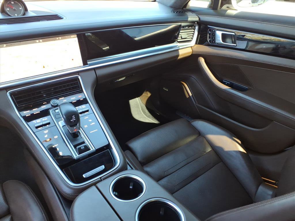 Used 2017 Porsche Panamera Turbo image 27