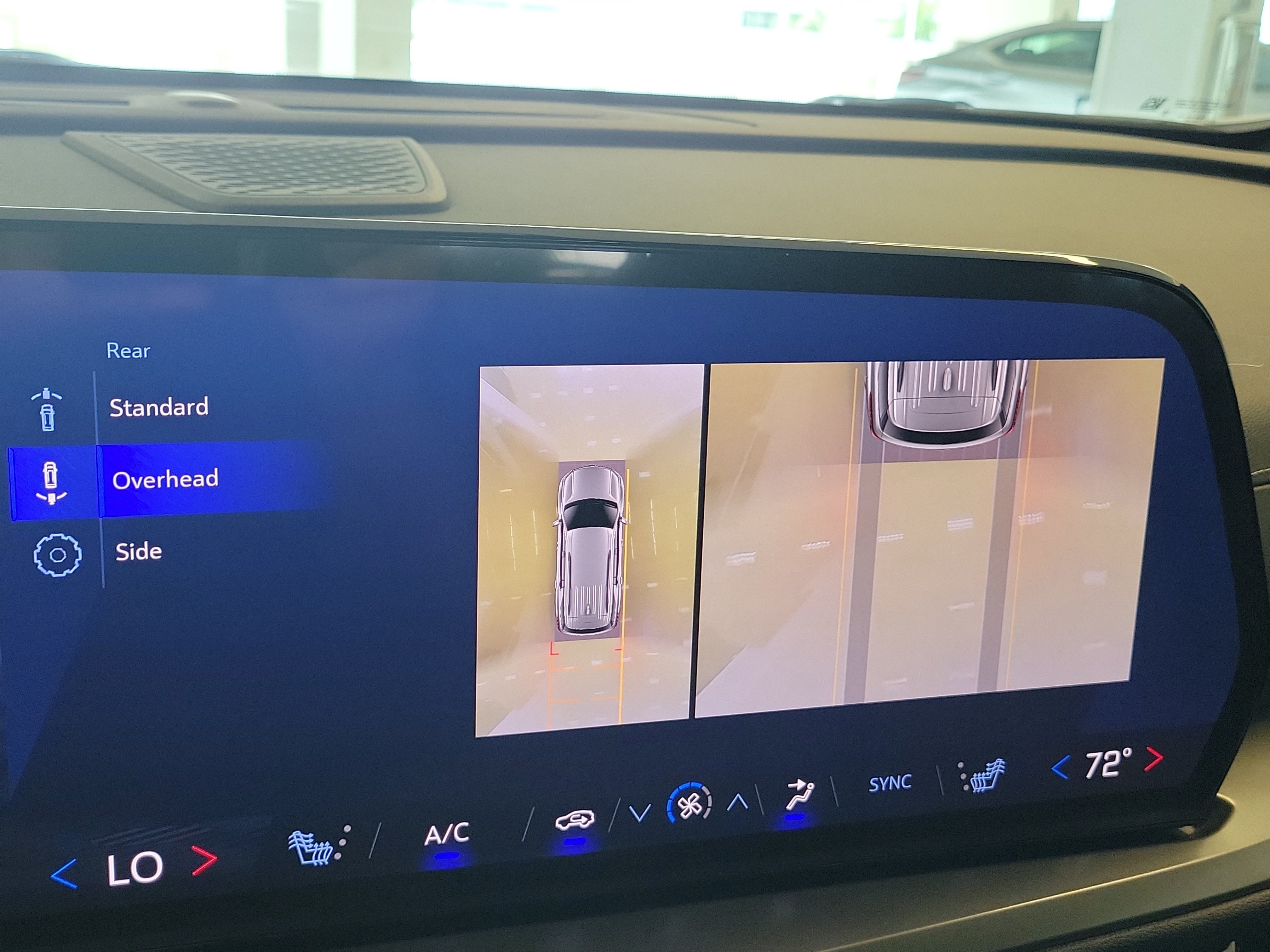 Used 2024 Chevrolet Traverse LT w/ Enhanced Driving Package FWD image 39