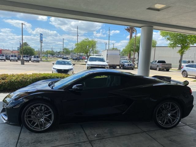 New 2026 Chevrolet Corvette Z06 w/ Stealth Interior Trim Package RWD image 5
