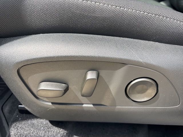 New 2026 Chevrolet Traverse LT w/ Driver Confidence Package image 22