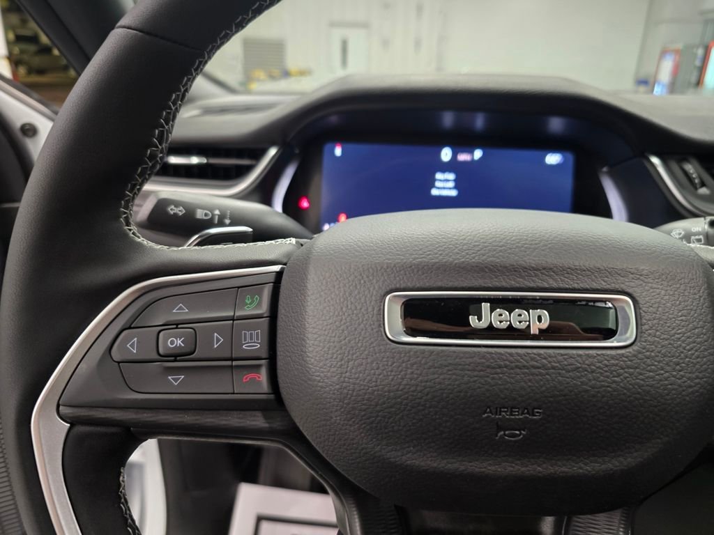 New 2025 Jeep Grand Cherokee L Altitude AWD/4WD image 18