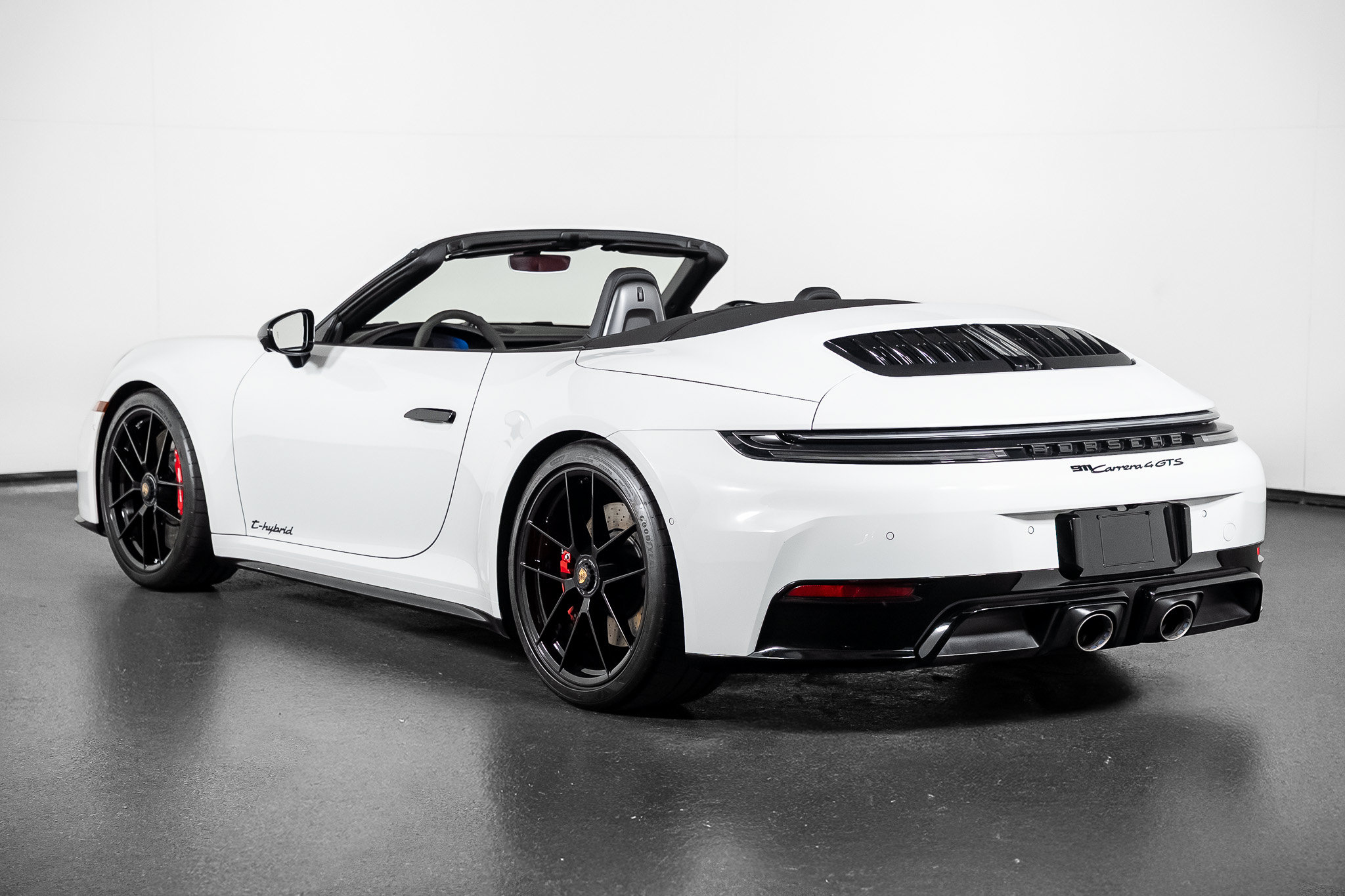 Used 2025 Porsche 911 Carrera 4 GTS AWD/4WD image 24