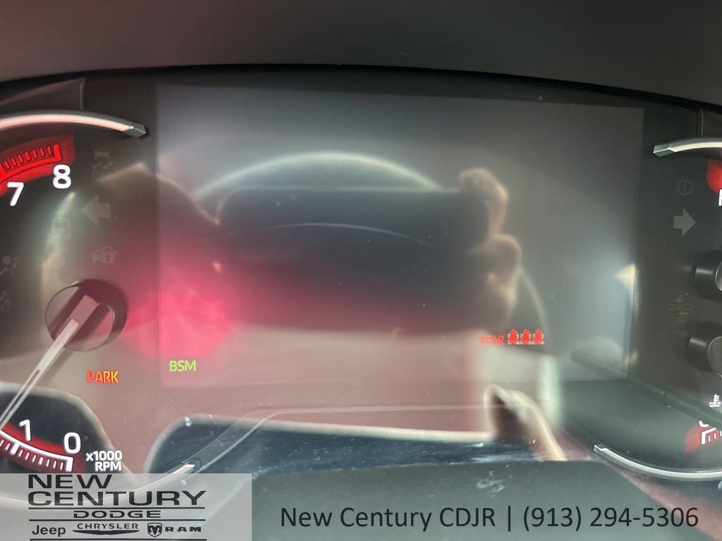 Used 2025 Toyota RAV4 XLE AWD/4WD image 19