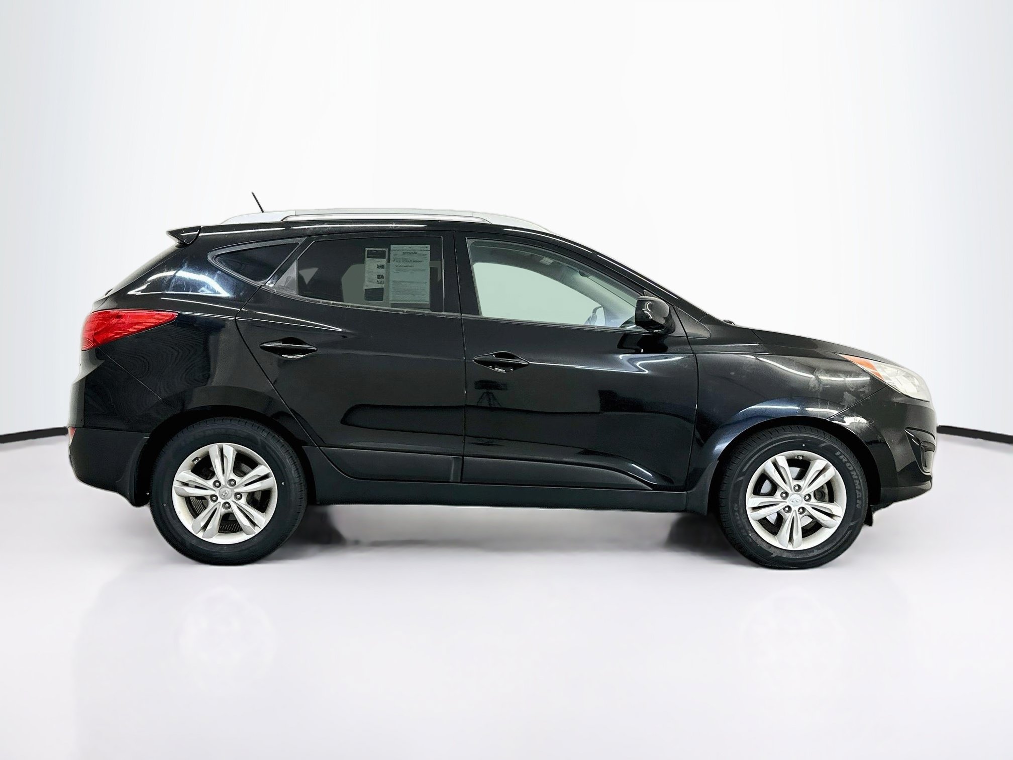 Used 2011 Hyundai Tucson GLS AWD/4WD image 10