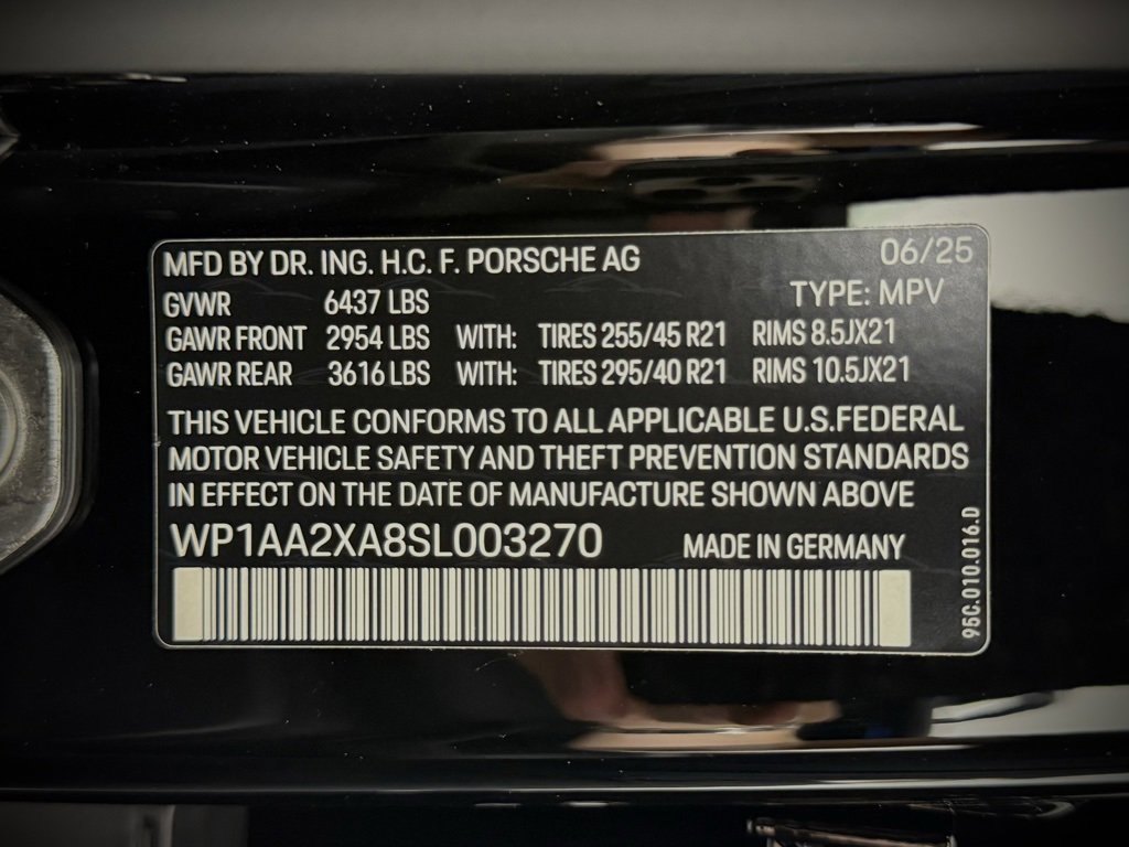 New 2025 Porsche Macan 4 Electric image 32