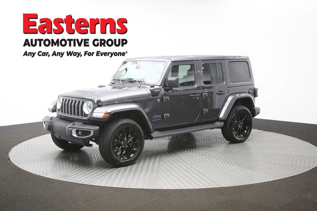 Used 2025 Jeep Wrangler Unlimited Sahara AWD/4WD image 52