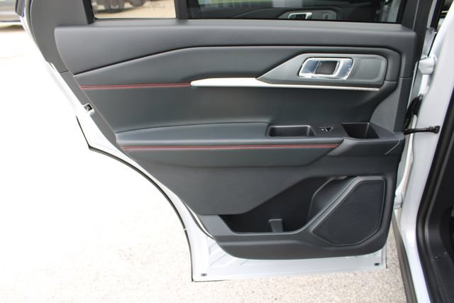 New 2026 Ford Explorer ST-Line RWD image 8