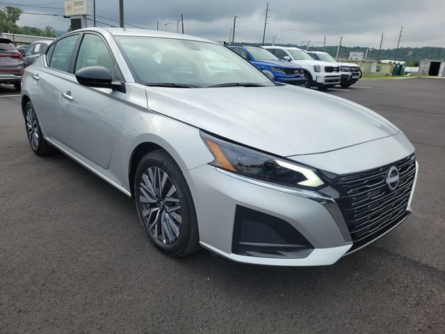 Used 2025 Nissan Altima 2.5 SV