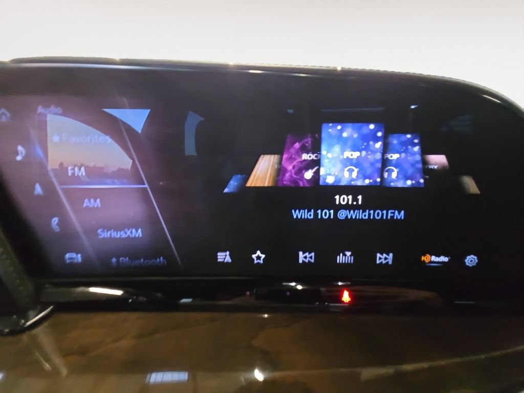 Certified 2023 Cadillac Escalade Premium Luxury Platinum w/ Heavy-Duty Trailer Package AWD/4WD image 15