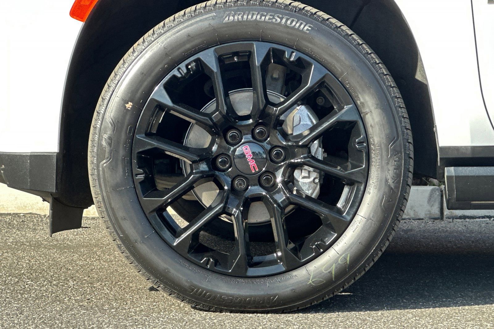 Certified 2023 GMC Yukon XL Denali image 30