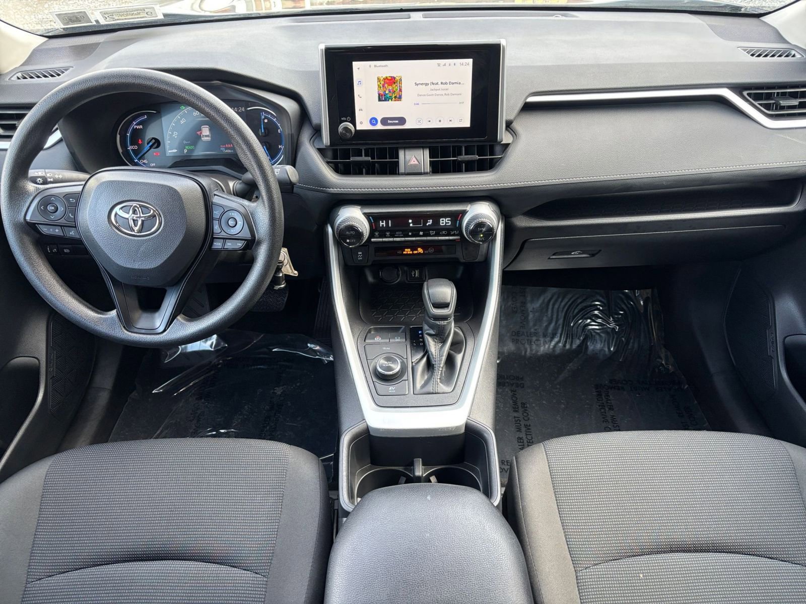 Used 2025 Toyota RAV4 LE image 29
