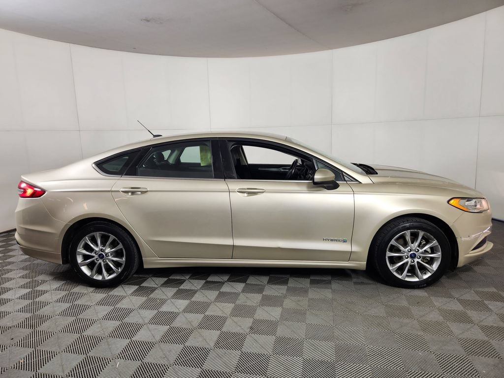 Used 2017 Ford Fusion SE FWD image 8
