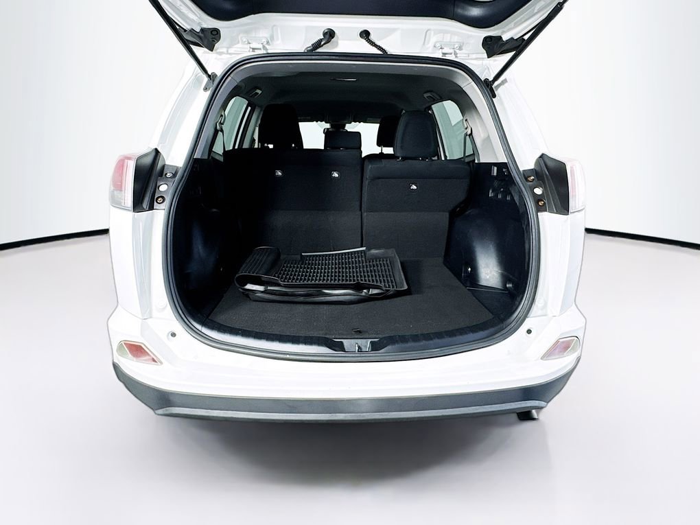 Used 2017 Toyota RAV4 LE image 23