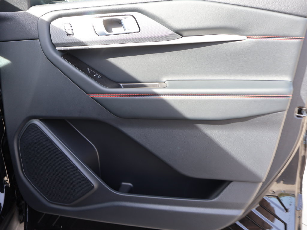 New 2026 Ford Explorer ST-Line AWD/4WD image 9