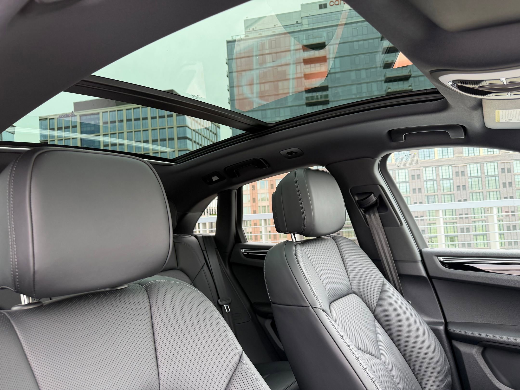 Certified 2026 Porsche Macan AWD/4WD image 13