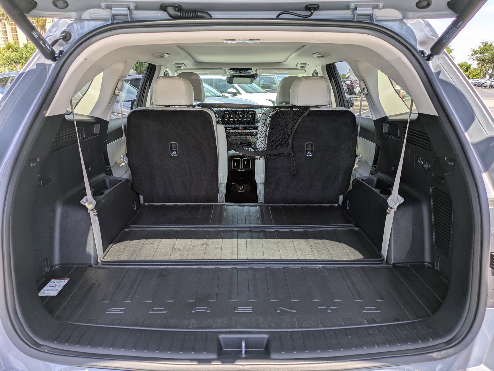 Certified 2025 Kia Sorento SX image 10