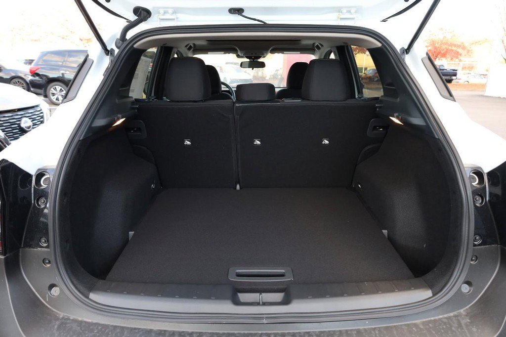 New 2026 Nissan Kicks SV w/ SV Premium Package image 7