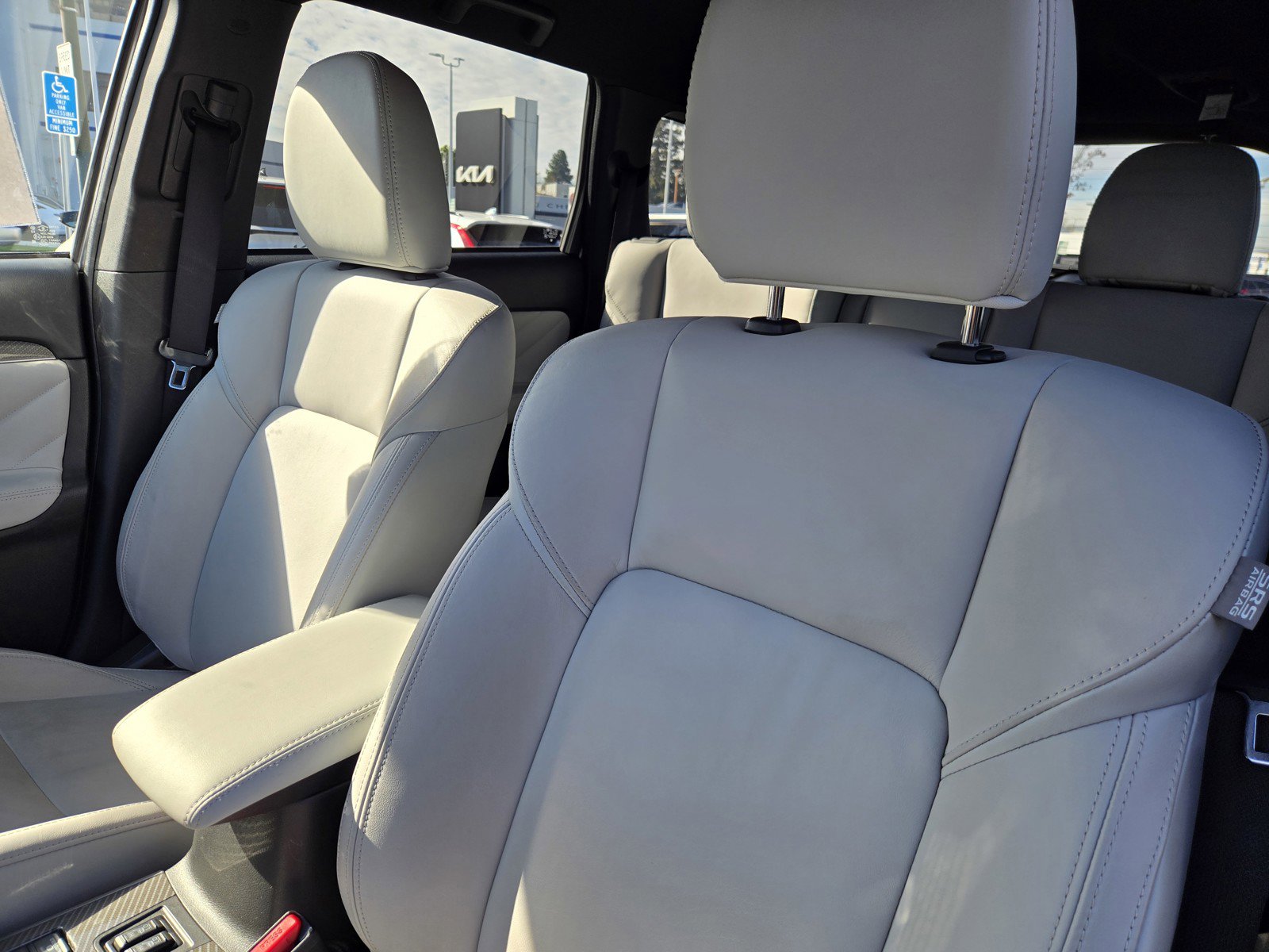 Used 2022 Mitsubishi Outlander SEL image 15