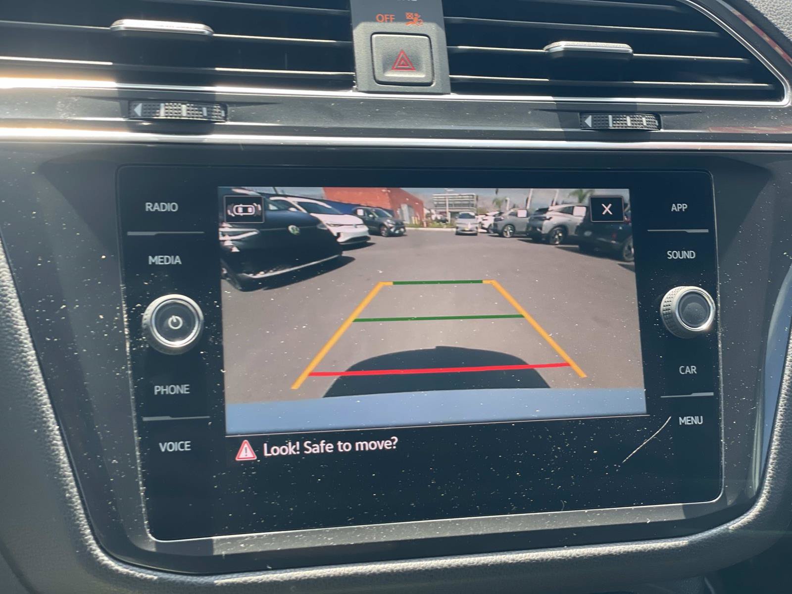 Certified 2023 Volkswagen Tiguan SE FWD image 14