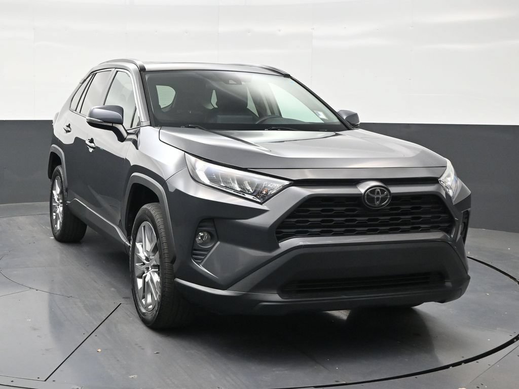 Used 2021 Toyota RAV4 XLE Premium FWD image 7