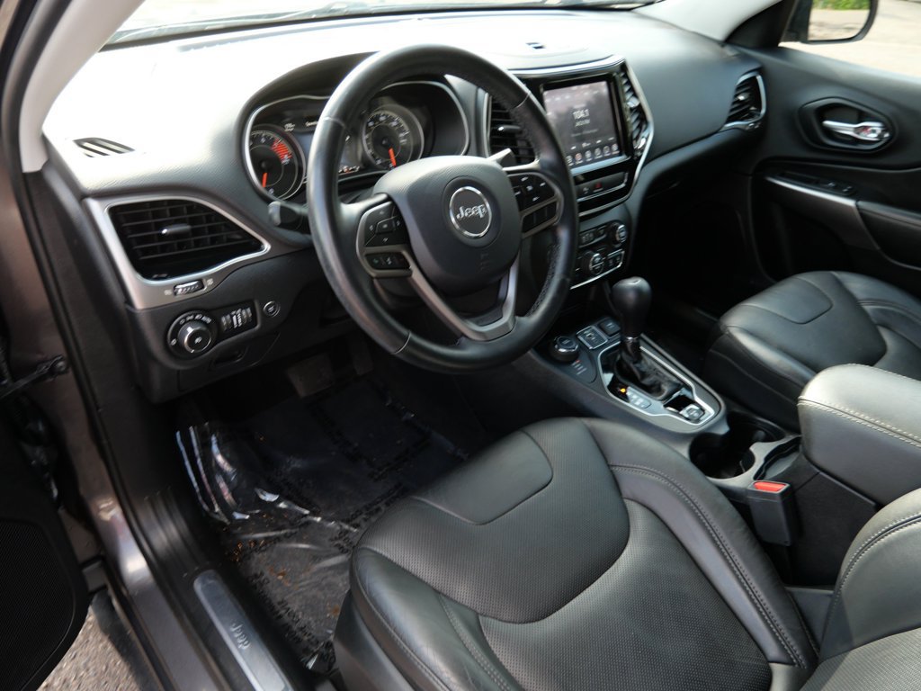 Used 2020 Jeep Cherokee Limited AWD/4WD image 3