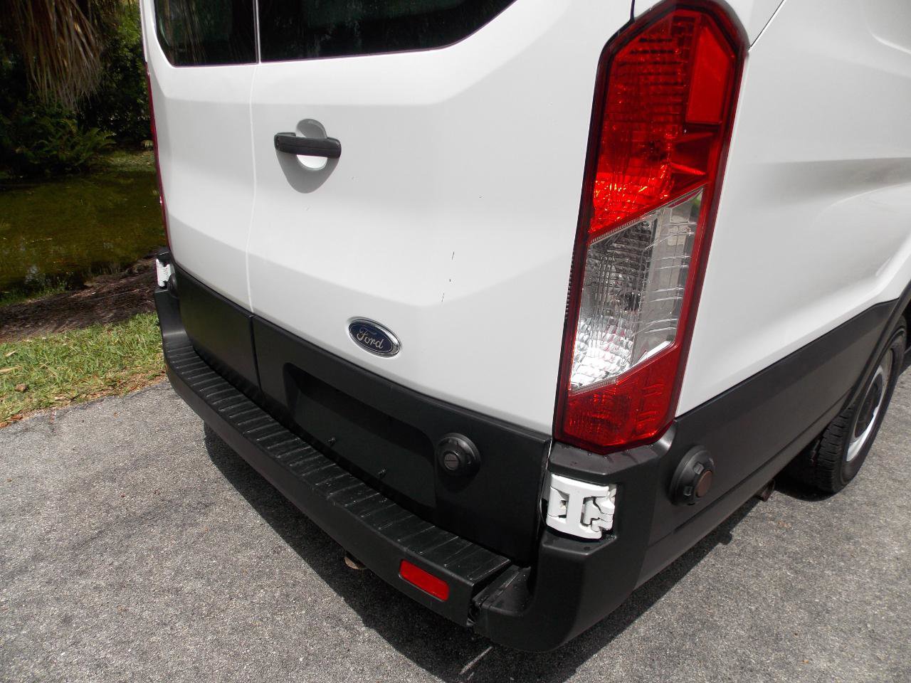 Used 2020 Ford Transit 250 148 High Roof Extended RWD image 16