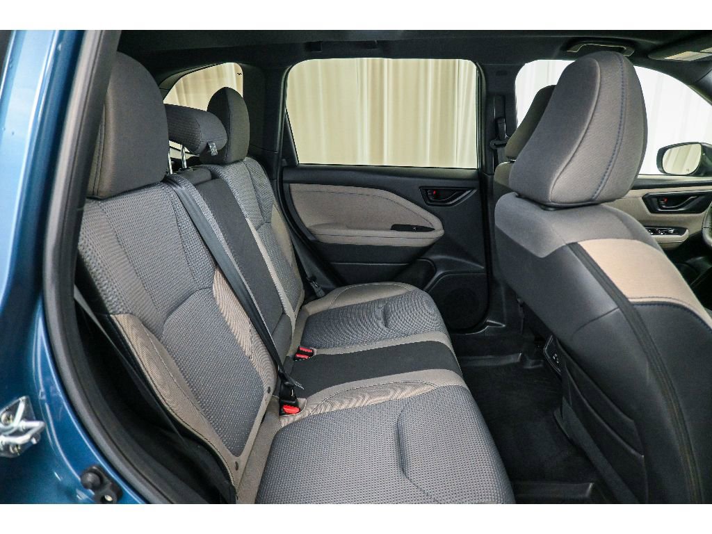 Used 2025 Subaru Forester Premium image 18