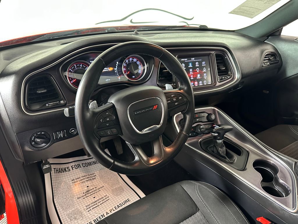 Used 2016 Dodge Challenger SXT RWD image 15