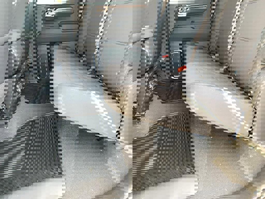 Used 2025 Chevrolet Silverado 1500 LT w/ Convenience Package II image 16