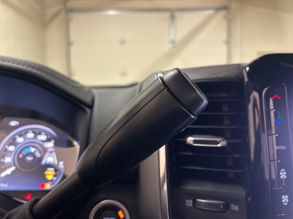 New 2026 RAM 4500 4x4 Crew Cab DRW w/ Laramie Trim Package image 22
