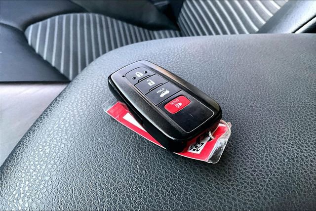 Used 2023 Toyota Camry SE w/ Convenience Package image 33