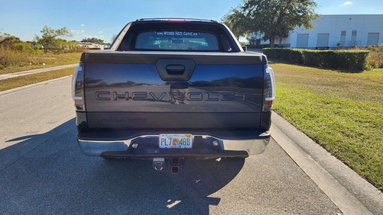 Used 2005 Chevrolet Avalanche LS w/ Preferred Equipment Group image 8
