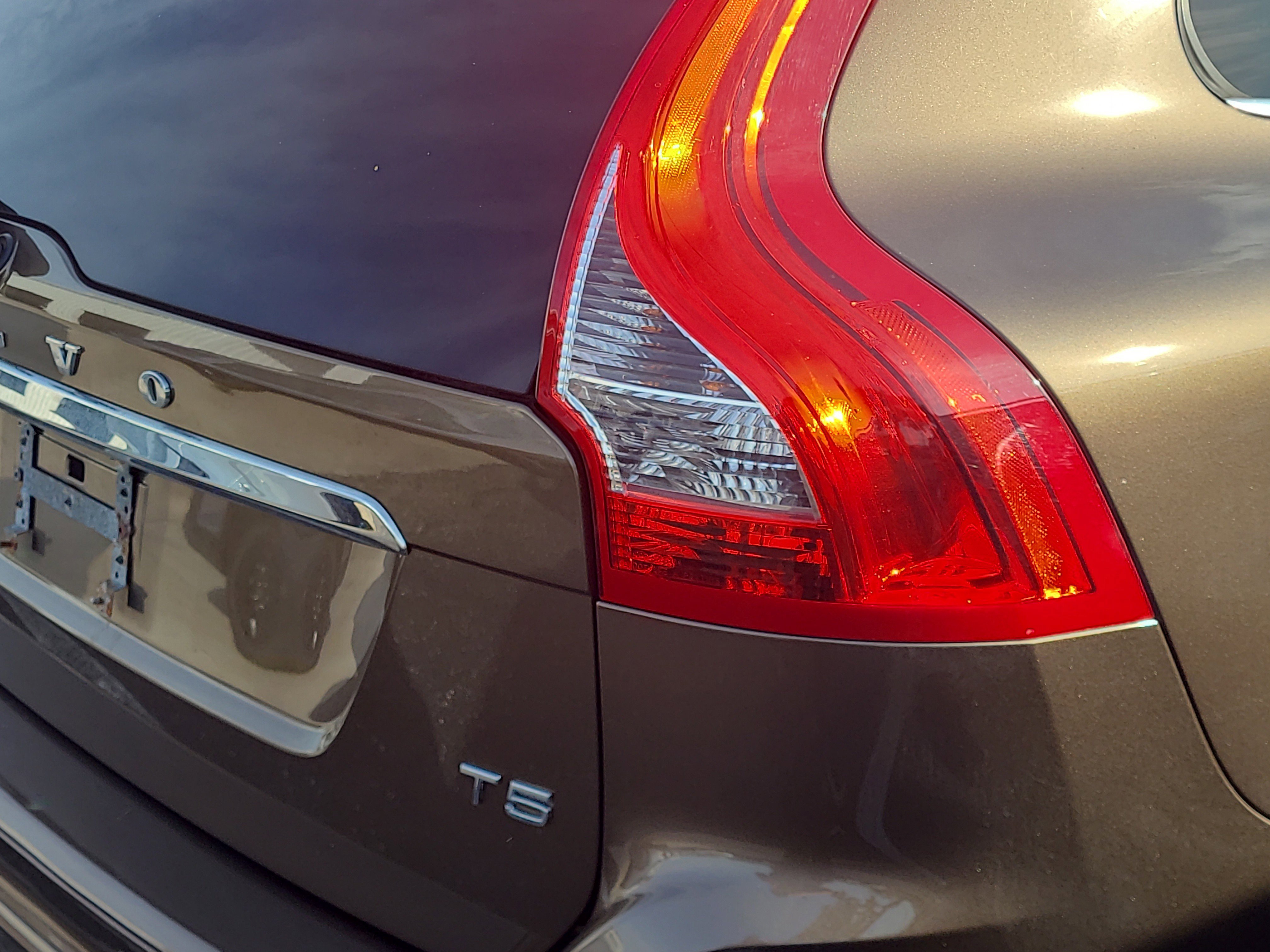 Used 2015 Volvo XC60 T5 Premier image 7