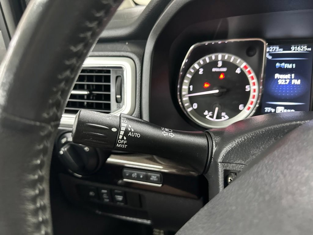 Used 2017 Nissan Titan SV RWD image 44
