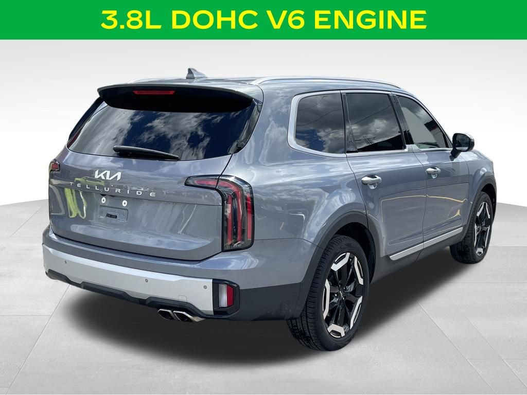 Used 2024 Kia Telluride EX w/ EX Captain's Chair Package FWD image 9