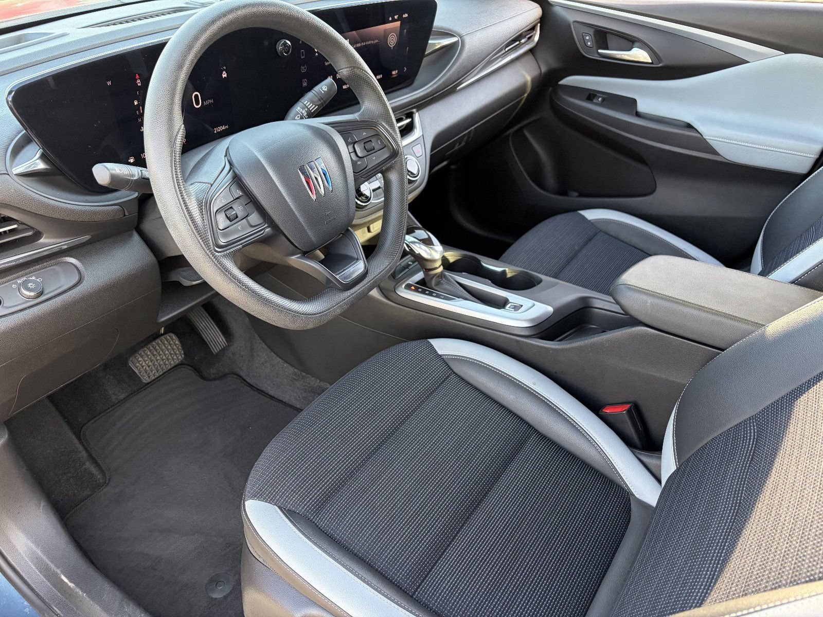 Used 2024 Buick Envista Preferred FWD image 19