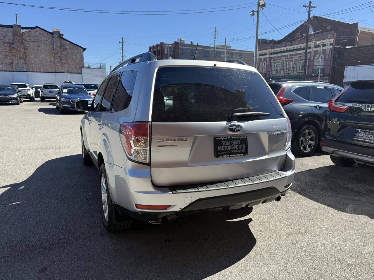 Used 2012 Subaru Forester 2.5X Premium w/ All-Weather Pkg AWD/4WD image 4