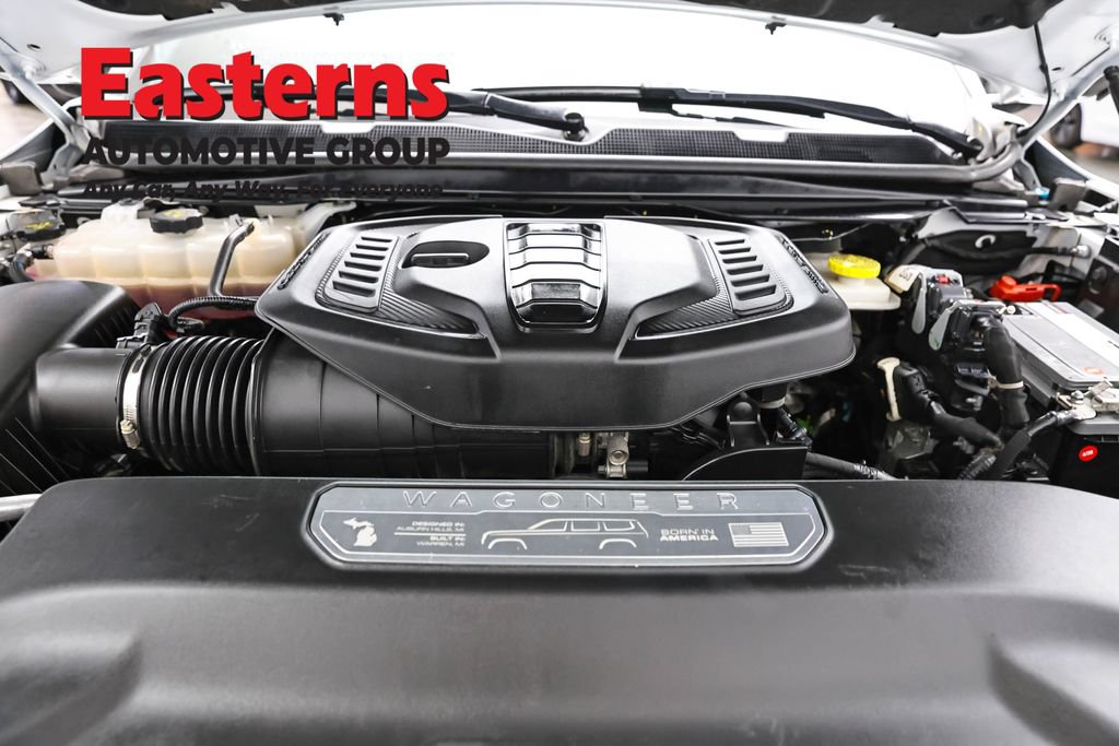 Used 2024 Jeep Wagoneer L Series II RWD image 7