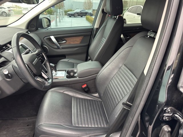 Used 2023 Land Rover Discovery Sport SE image 9