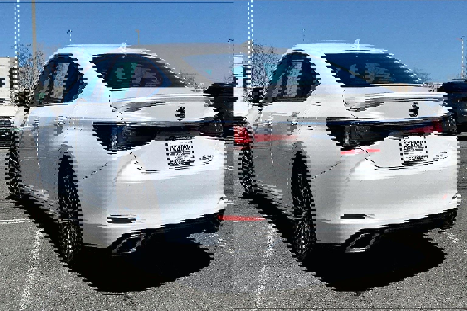 Used 2023 Lexus ES 350 w/ Premium Package image 11