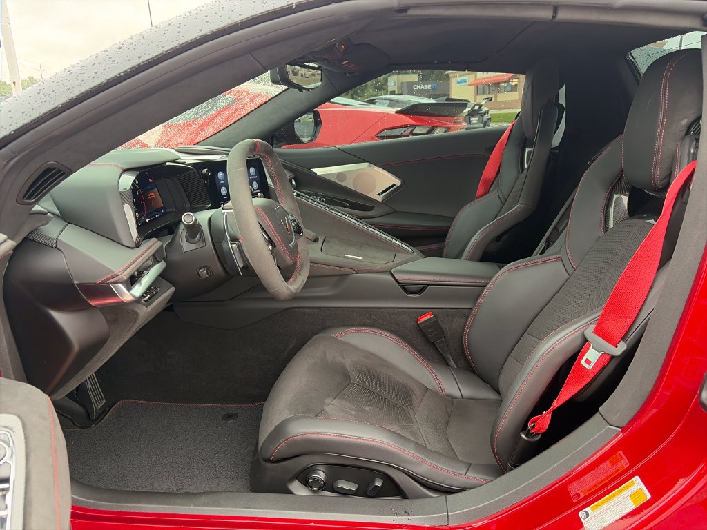 Used 2022 Chevrolet Corvette Stingray Premium Conv w/ Z51 Performance Package RWD image 13