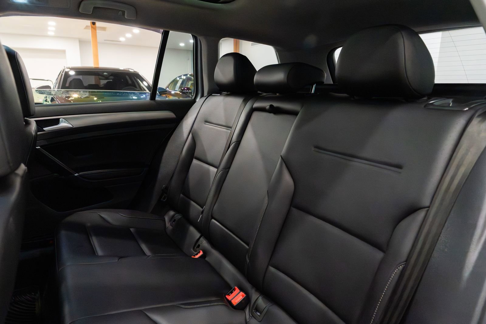 Used 2016 Volkswagen Golf SE FWD image 18