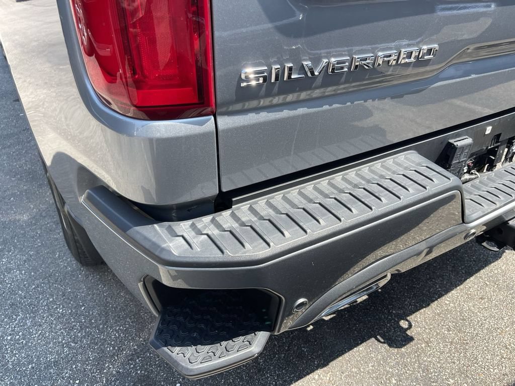 Used 2024 Chevrolet Silverado 1500 High Country AWD/4WD image 5