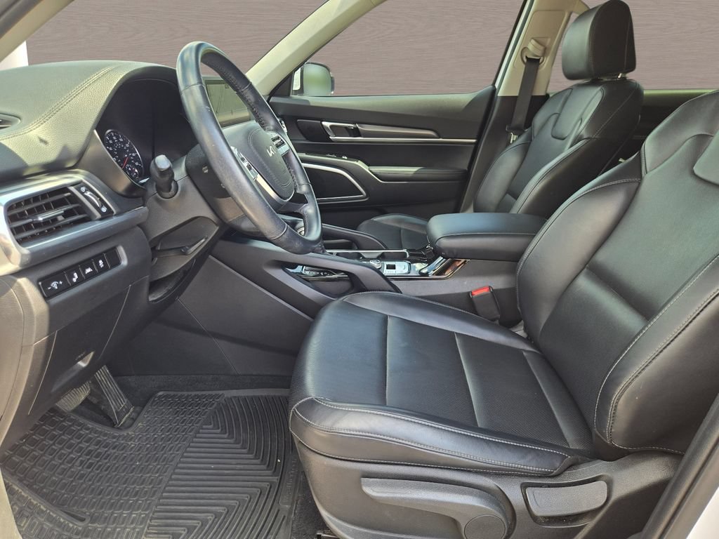Used 2022 Kia Telluride LX FWD image 22