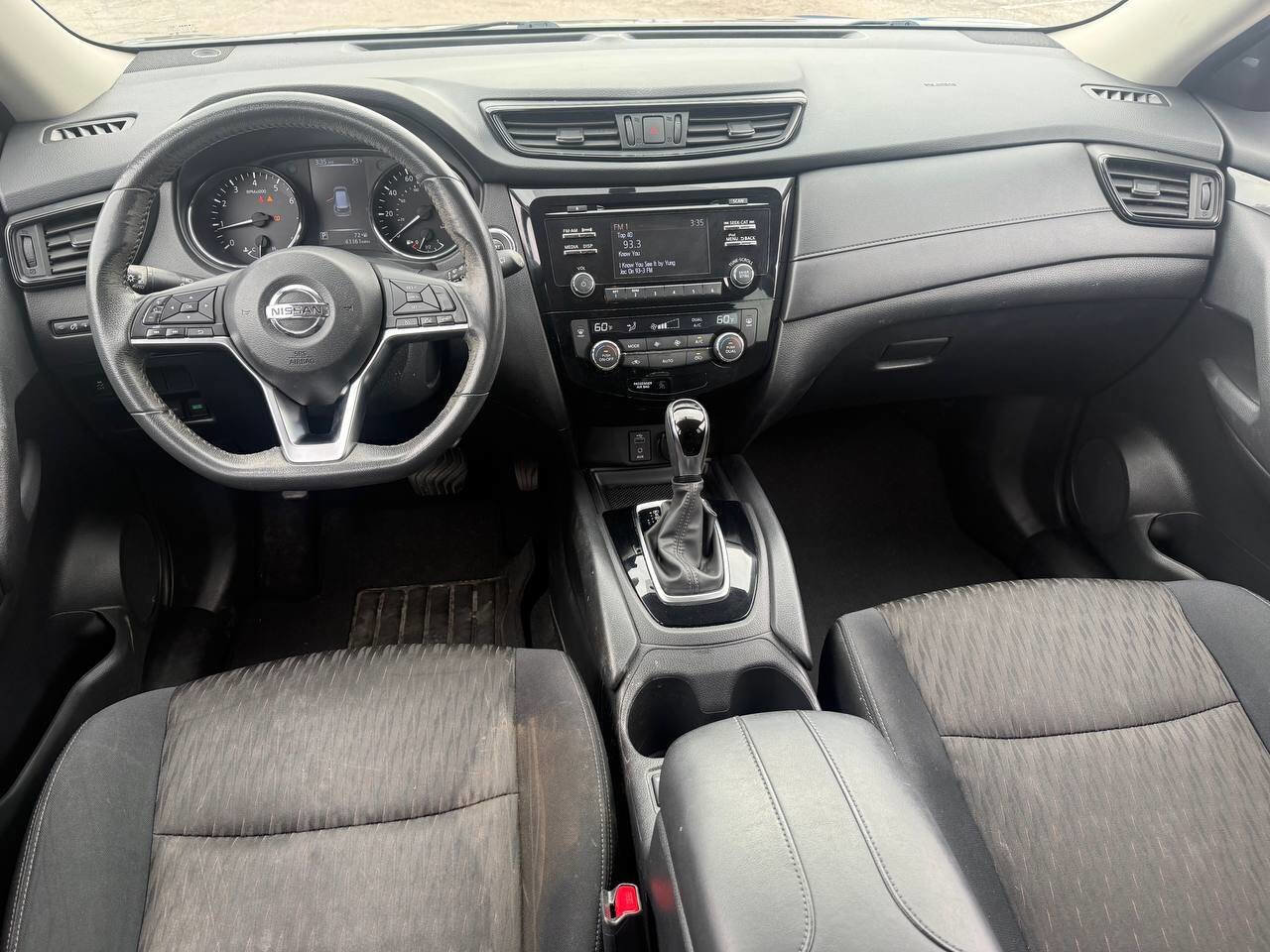Used 2017 Nissan Rogue SV FWD image 15