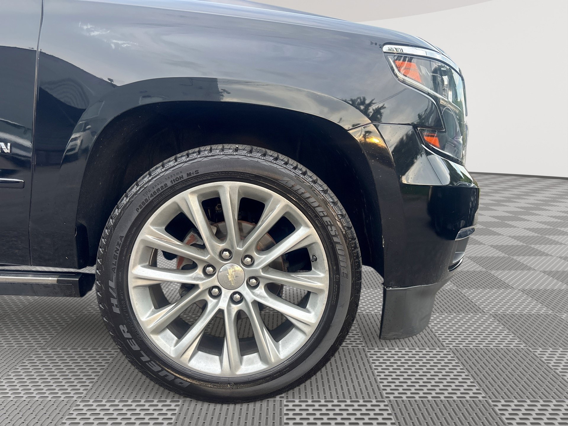 Used 2019 Chevrolet Suburban Premier w/ Premier Plus Edition AWD/4WD image 31