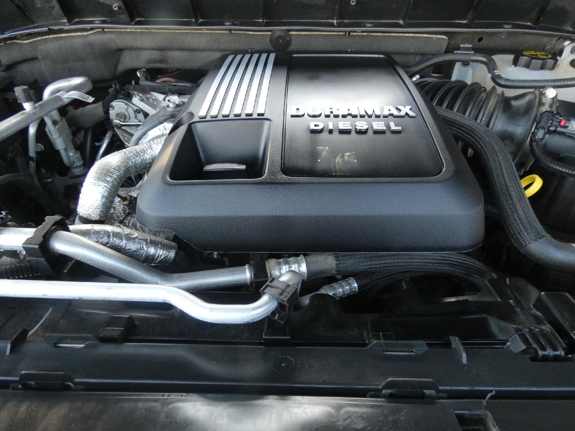 Used 2024 Chevrolet Silverado 1500 LTZ AWD/4WD image 18