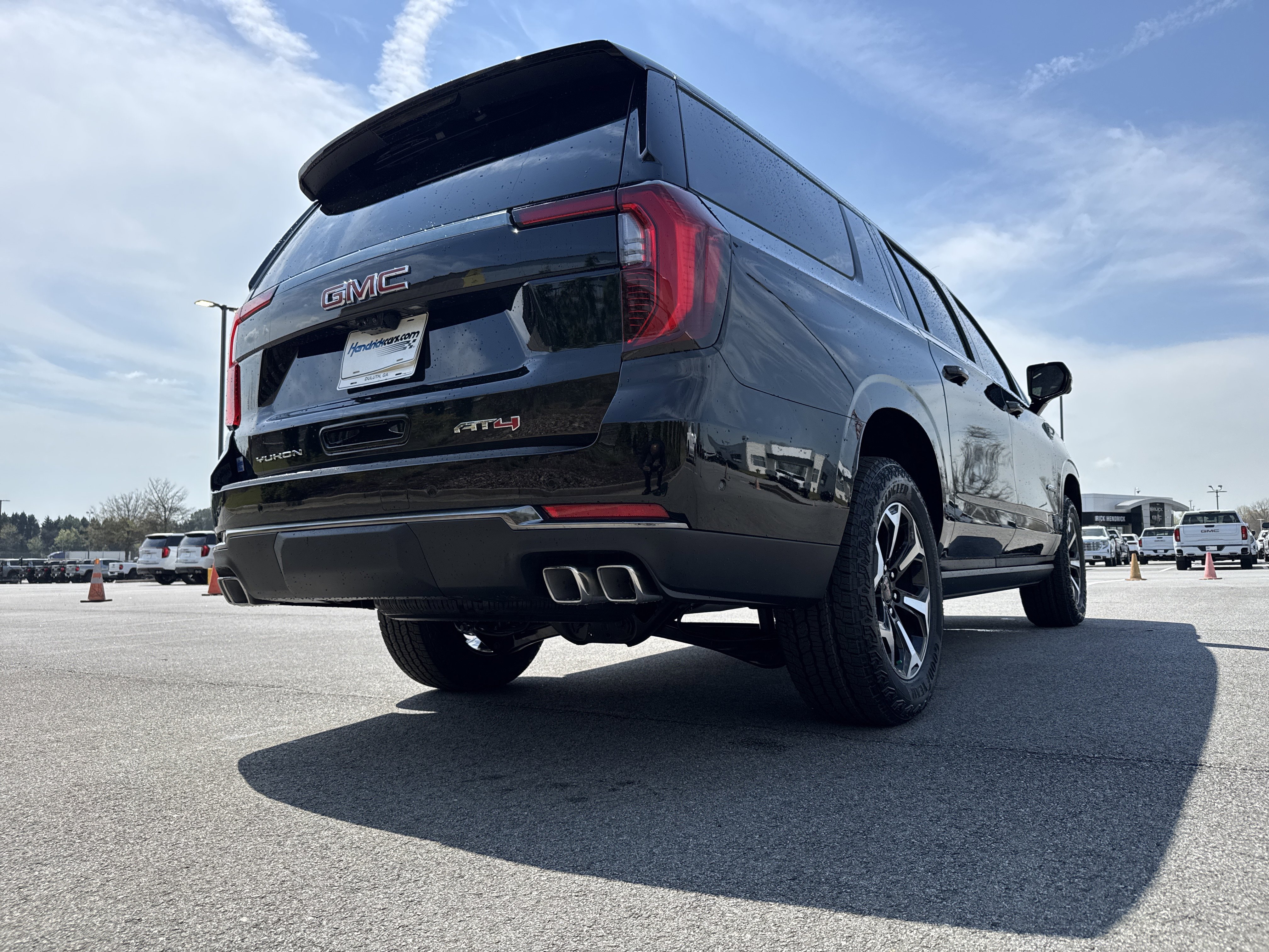 New 2026 GMC Yukon XL AT4 w/ AT4 Premium Plus Package image 10