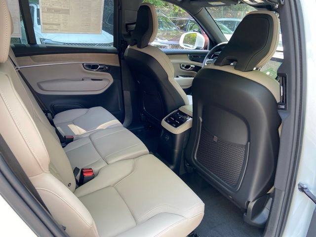 New 2026 Volvo XC90 T8 Plus w/ Protection Package Premier AWD/4WD image 18