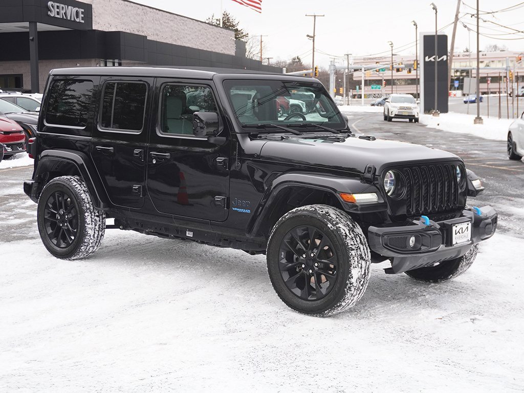 Used 2021 Jeep Wrangler Unlimited Sahara image 2